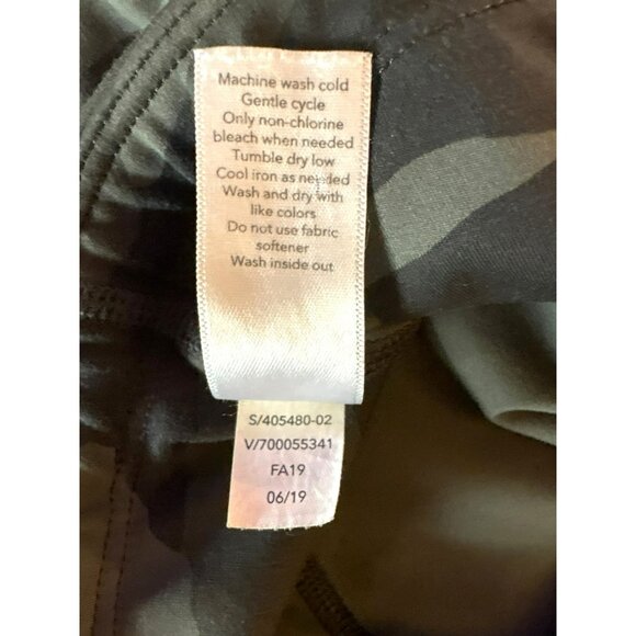 Athleta Camo Contender 7/8 Tight Leggings Size SP - Picture 5 of 8